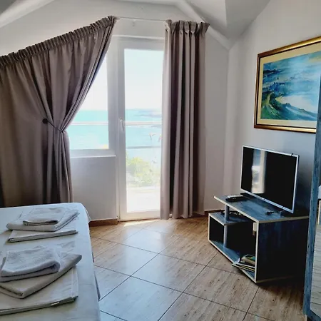 Casa Dell'arte Къща за гости Ахтопол