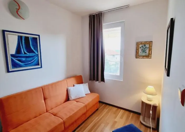 Casa Dell'arte Къща за гости Ахтопол